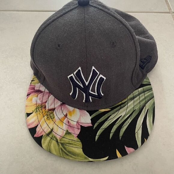 NY New York Yankees Floral Tropical Baseball Hat New Era - Picture 1 of 7
